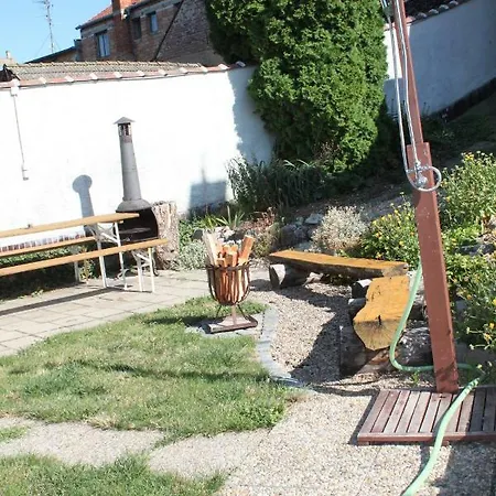 Vestonicka Jizdarna Appartement *