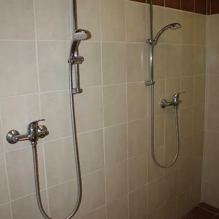 Vestonicka Jizdarna Appartement *
