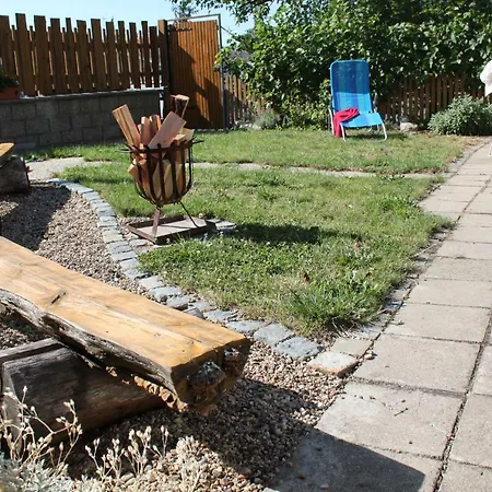 Apartment Vestonicka Jizdarna *